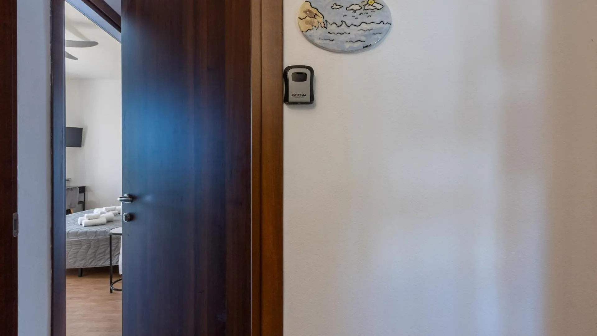 Гостевой дом Отель Hesa House Кальяри