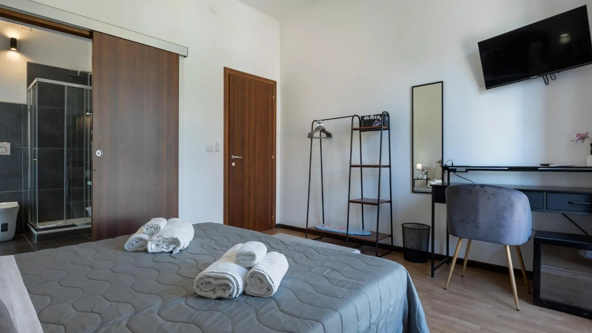 Gasthof Hotel Hesa House Cagliari